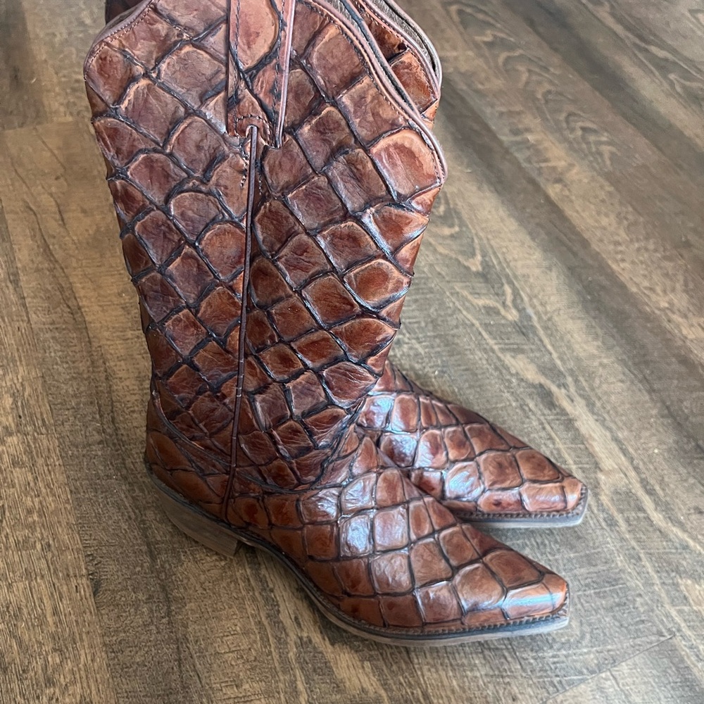 Women’s boots 9.5